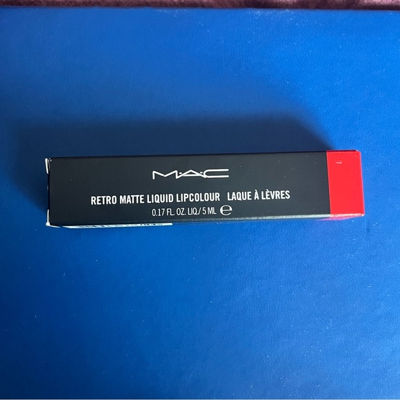 MAC Retro Matte Lip Colour(FEELS SO GRAND) - Picture 2 of 5
